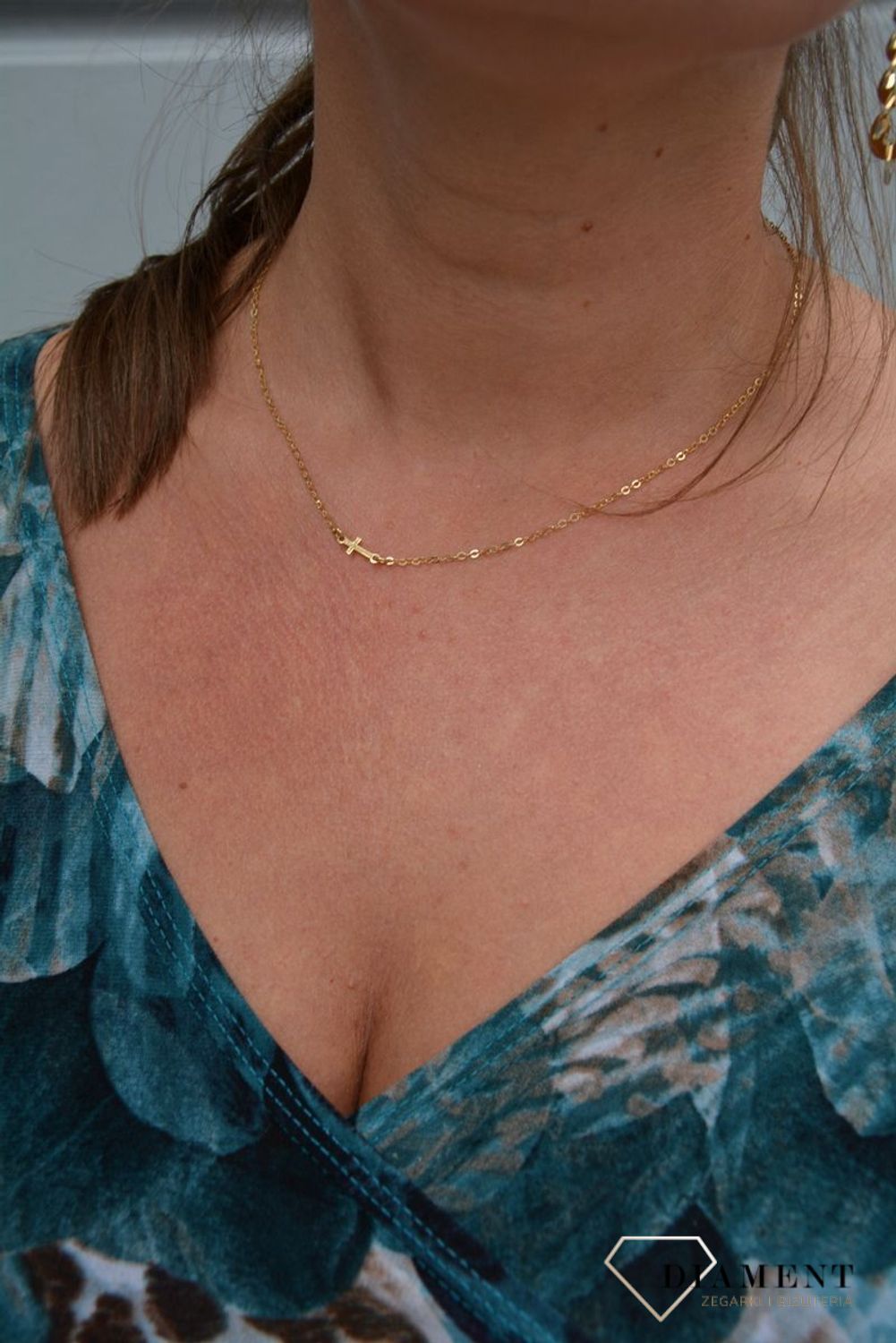 Złoty naszyjnik celebrytka 585 krzyż.jpg